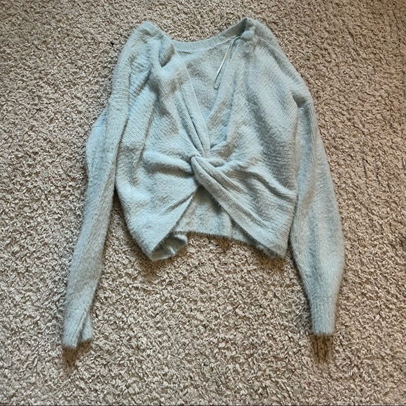 selling these 2 sweaters - Picture 2 of 2